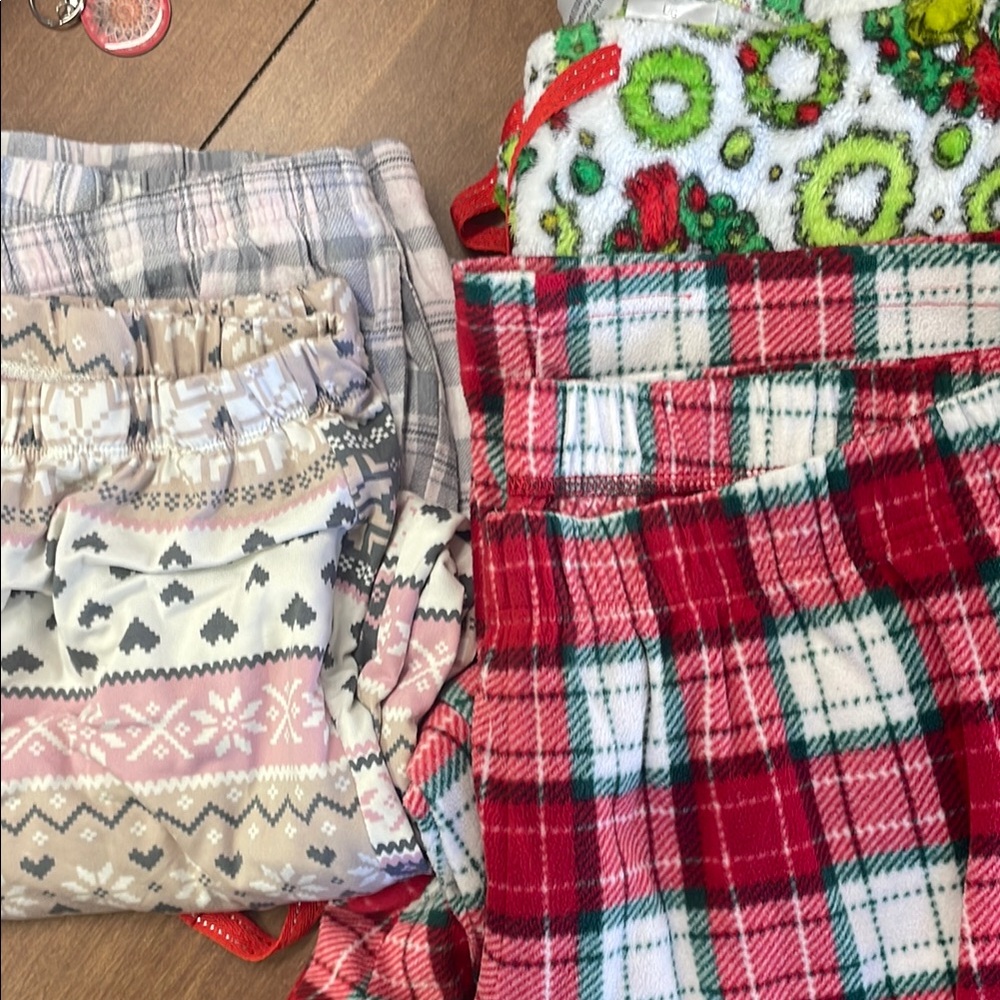 Croft & Barrow Women's Pajama Set - Red, Green, Pink, Gray